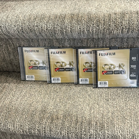 Fujifilm CD-R 4 Pack blank Recordable Compact Disk 80 Min NEW Sealed 700mb - Picture 1 of 5